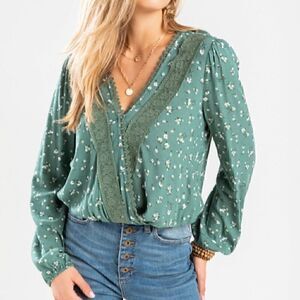 Mi Ami Green Floral Wrap Top Size S